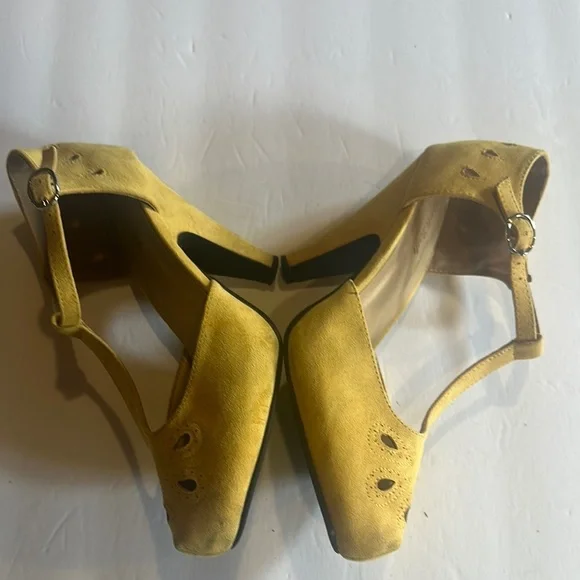 North Elegant Yellow Women's hells w cutout design retro style MCDD1-6 style - Picture 4 of 10